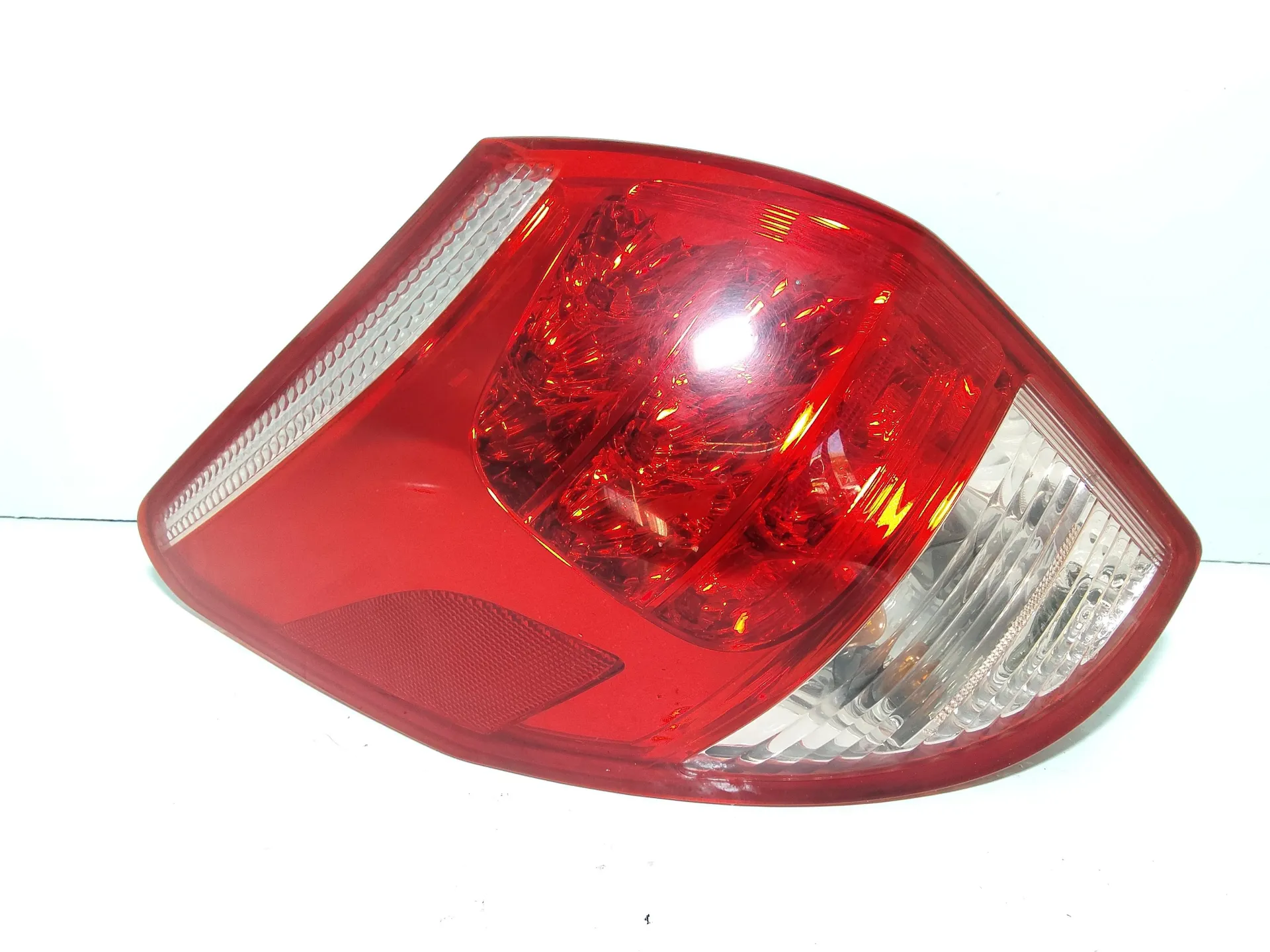 STOP FANALE POSTERIORE SINISTRO con codice DN950EH da TOYOTA Rav4 4° Serie (05>09)