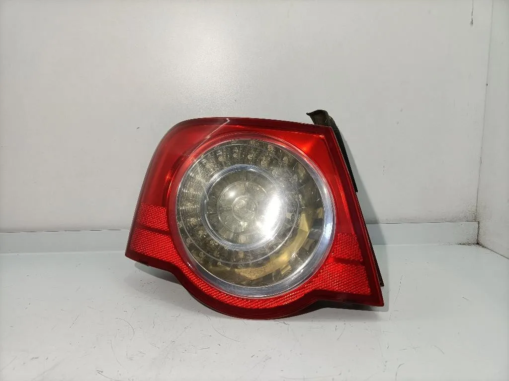 STOP FANALE POSTERIORE SINISTRO con codice 3C5945095H da VOLKSWAGEN Passat Berlina 4° Serie (05>10)