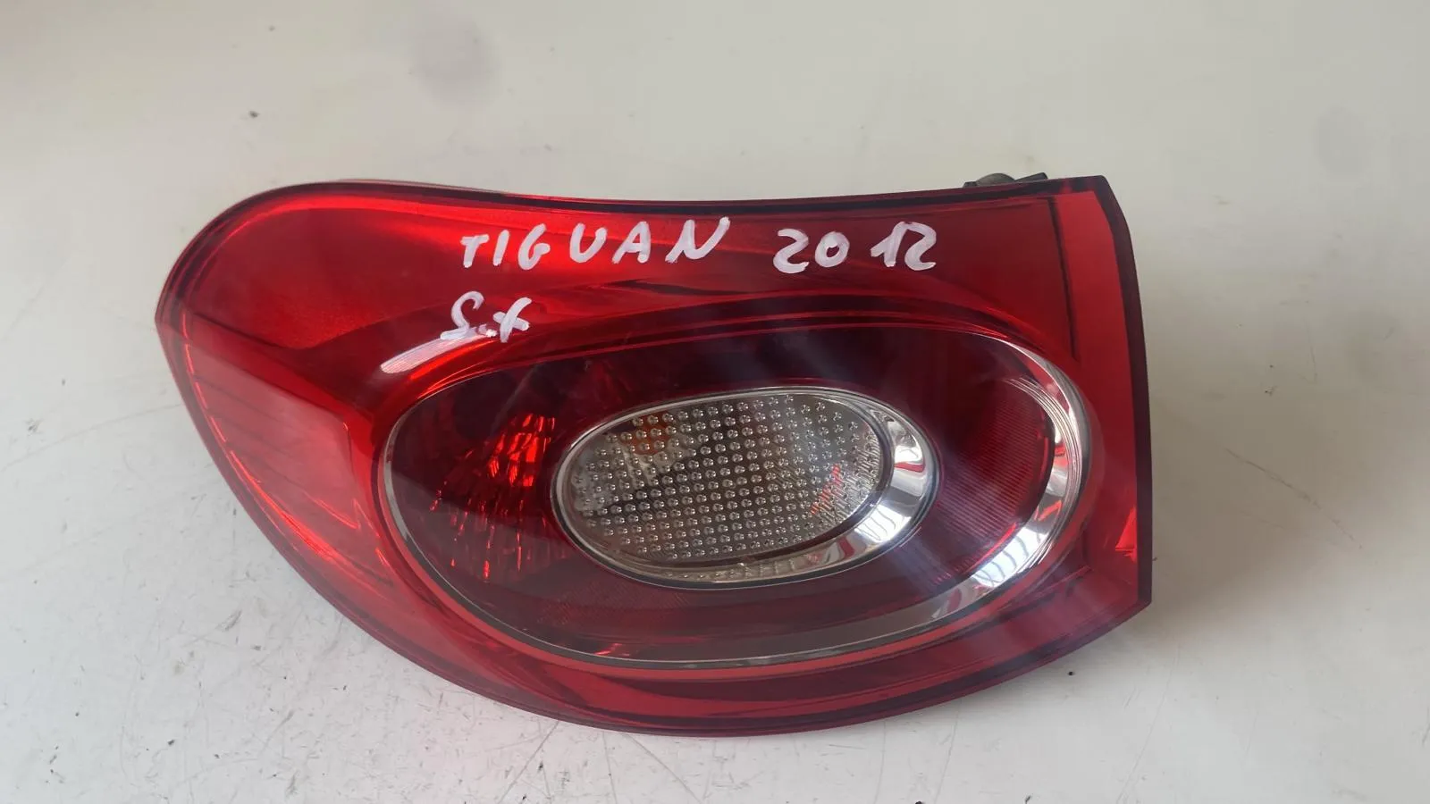 STOP FANALE POSTERIORE SINISTRO con codice 009691-01 da VOLKSWAGEN Tiguan 2° Serie (11>15)