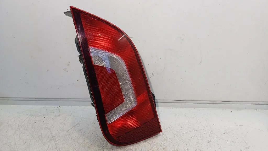 STOP FANALE POSTERIORE SINISTRO VOLKSWAGEN Up 1° Serie 1S0945095G CHYB (11>)