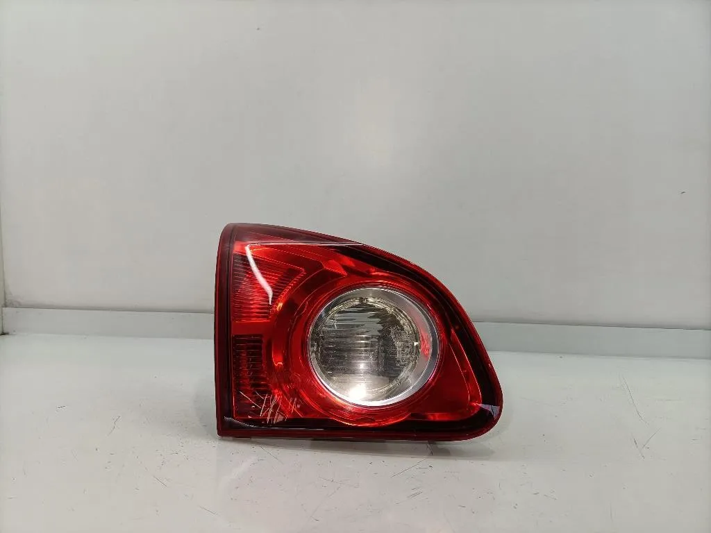 STOP POSTERIORE SINISTRO INTEGRATO NEL PORTELLO NISSAN Qashqai 1° Serie 26555JD800 HR16DE (06>09)