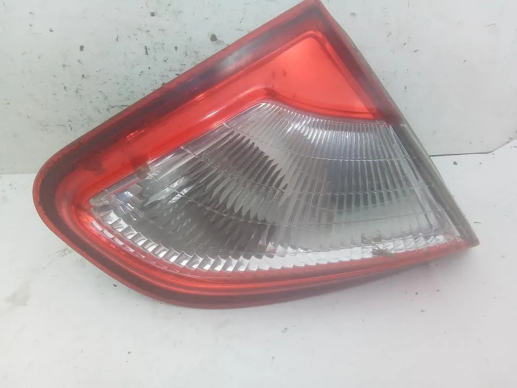 STOP POSTERIORE SINISTRO INTEGRATO NEL PORTELLO con codice 859503189 da NISSAN Qashqai +2 (08>13)
