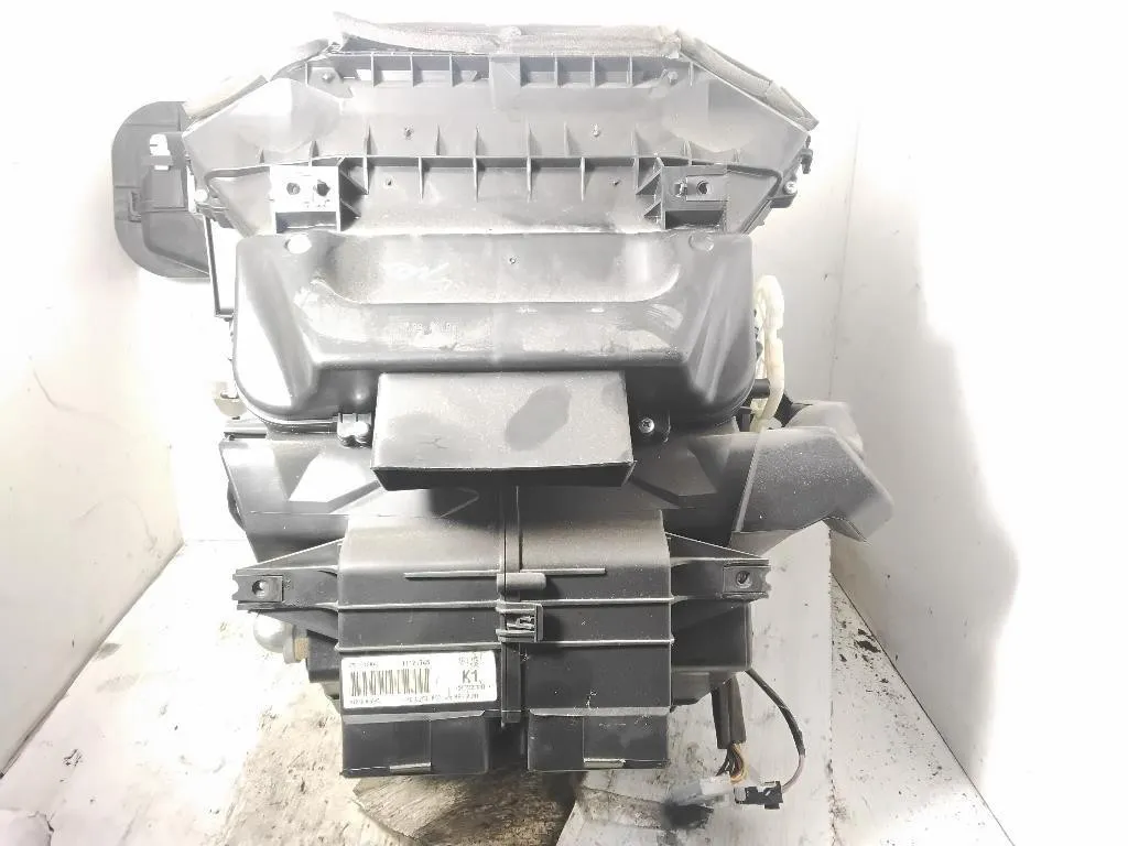 STUFA RISCALDAMENTO INTERNO con codice 272104EA4C da NISSAN Qashqai Serie K9K636 diesel 1461 (14>)