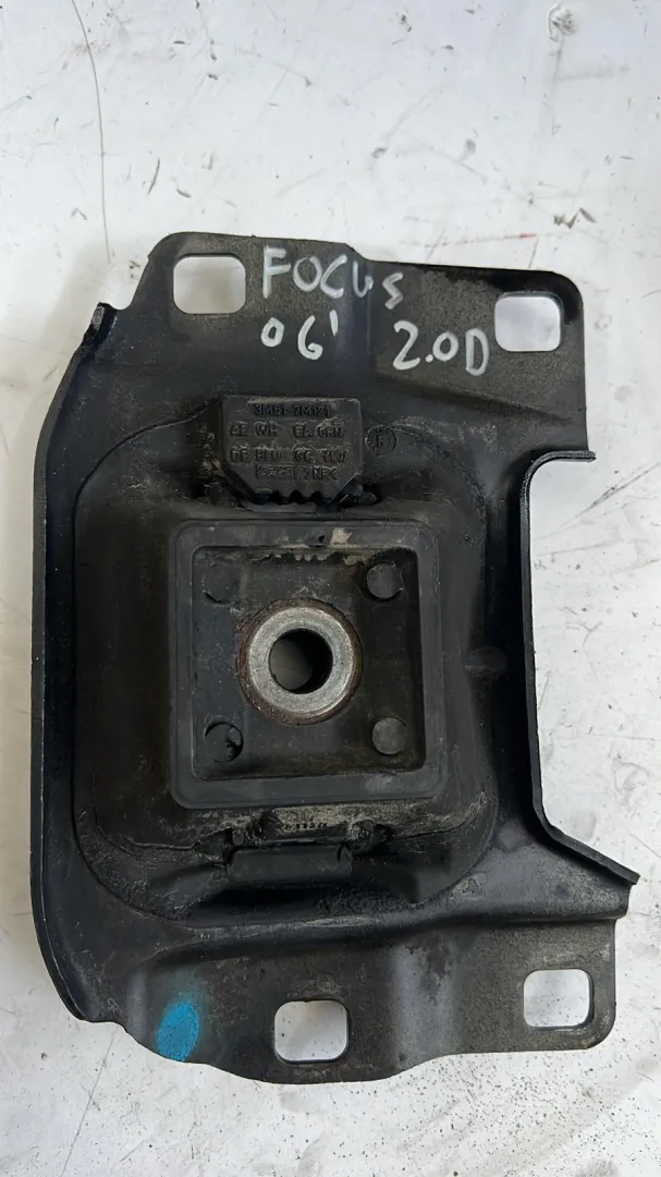 Supporto cambio Ford Focus 2.0 D del 2006 CODICE RICAMBIO : 3M51-7M121