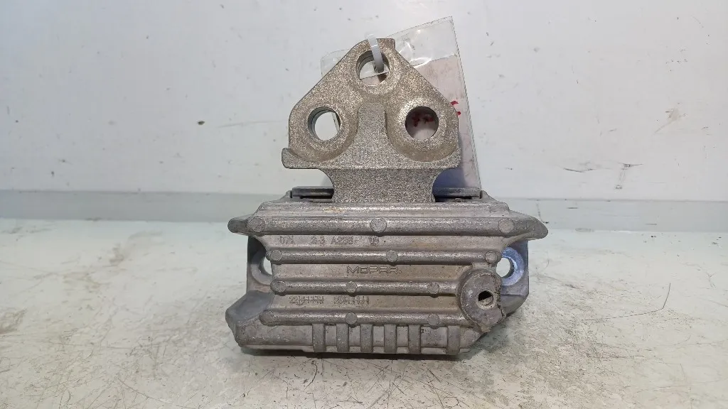 SUPPORTO CAMBIO JEEP Renegade Serie 00521296010 46337540 hybrid 1332 (18>)