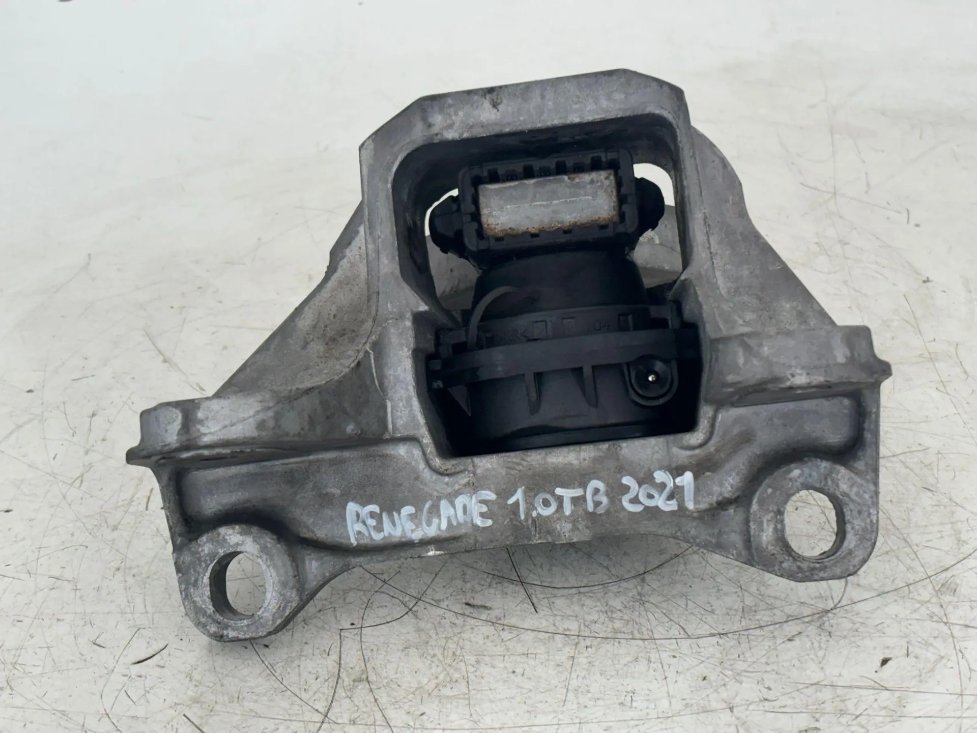 SUPPORTO MOTORE con codice 00520903420 da JEEP Renegade Serie Benzina 1000 (18>)