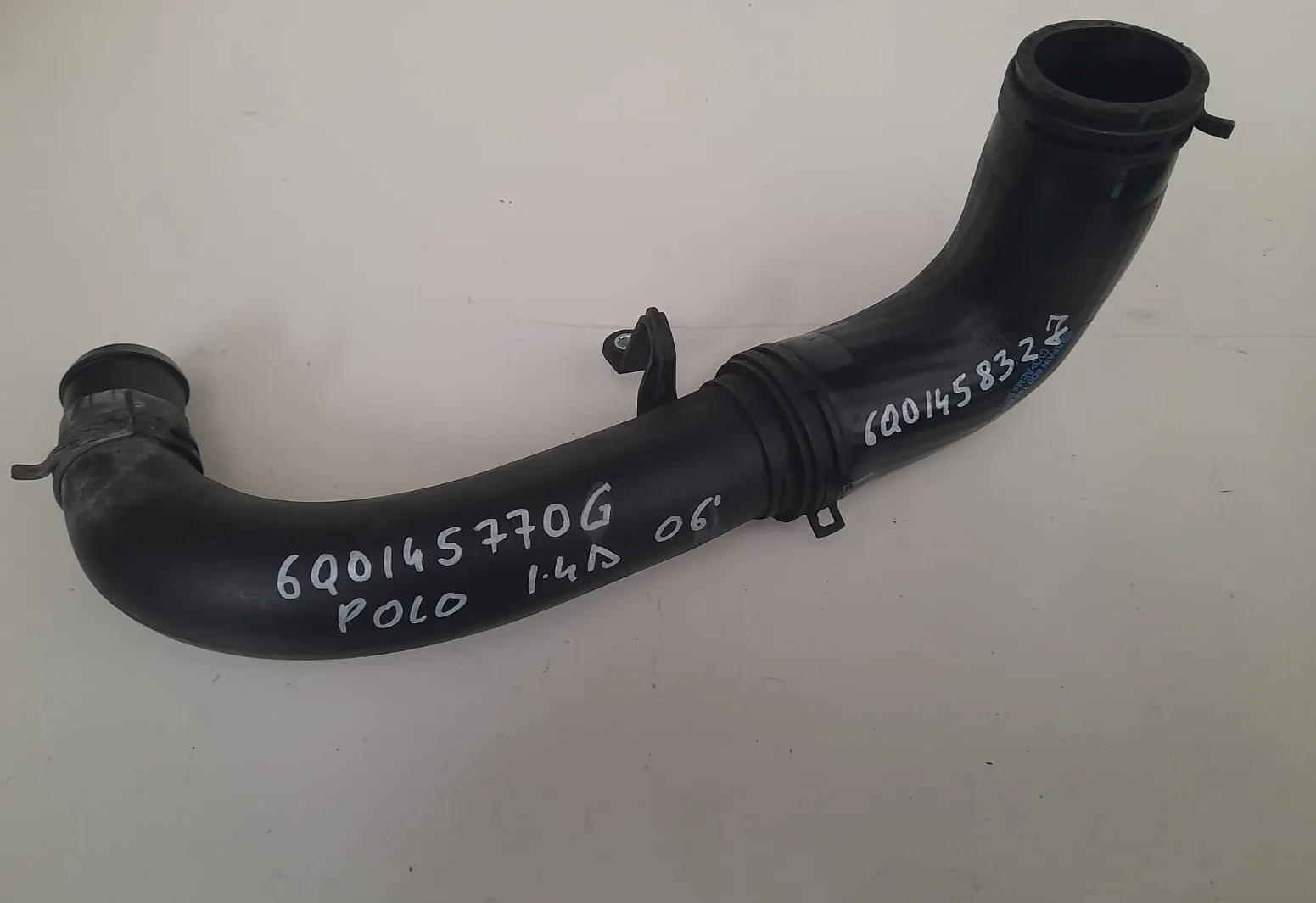 Tubo aspirazione aria VW Polo 1.4 D del 2006 CODICE RICAMBIO : 6Q0145770G