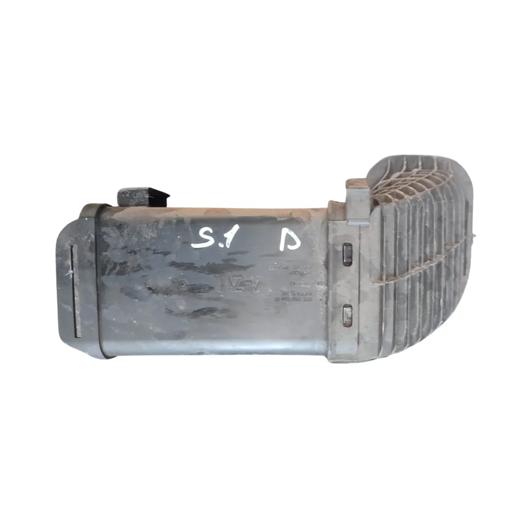 Tubo aspirazione filtro aria BMW Serie 1 1.8 D del 2007 CODICE RICAMBIO : 13717597584-01