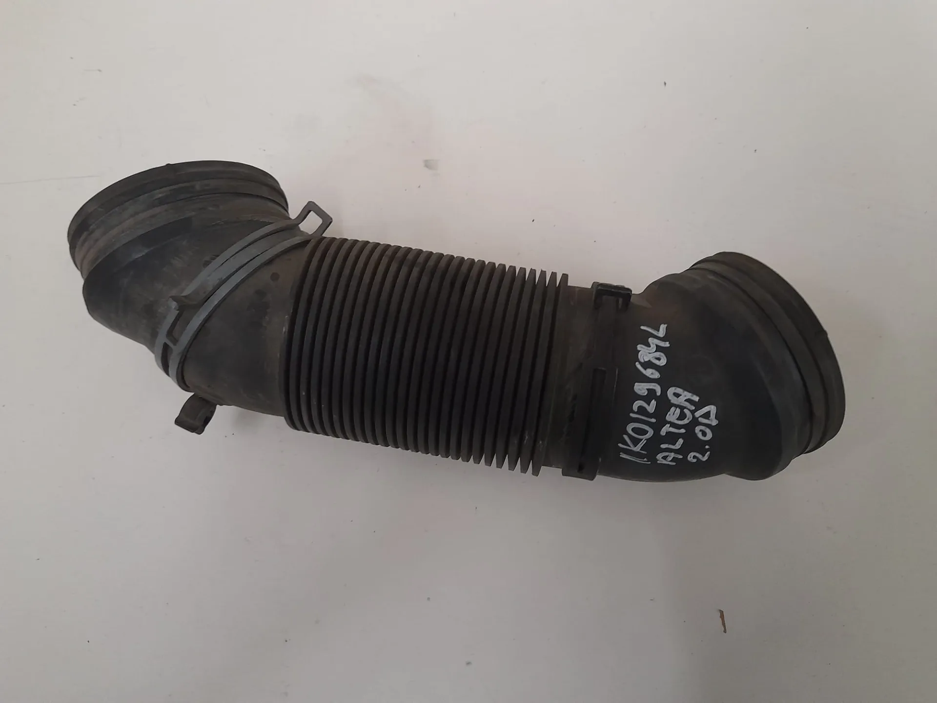 Tubo aspirazione filtro aria Seat Altea 2.0 D del 2005 CODICE RICAMBIO : 1K019684L
