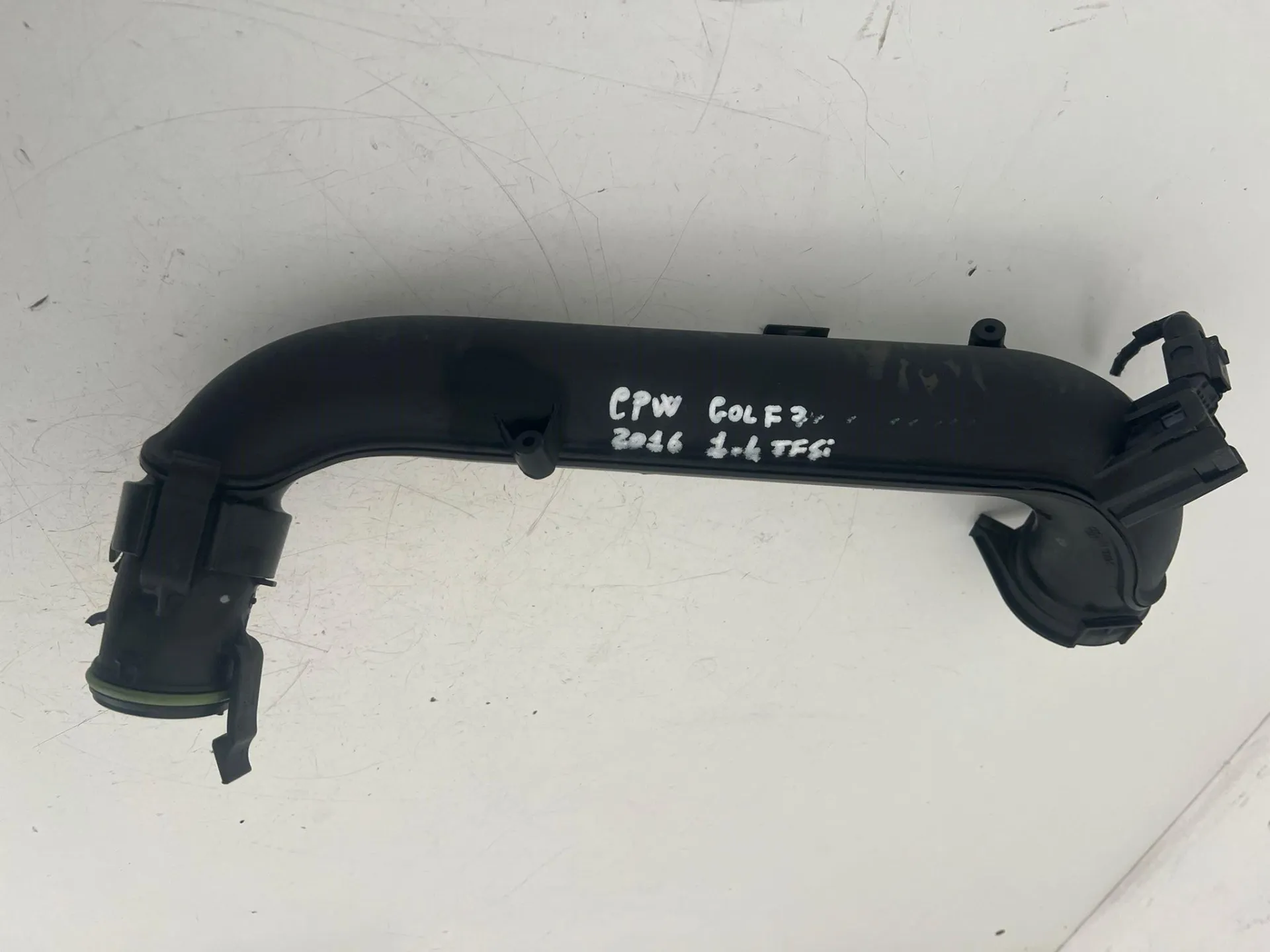 TUBO INTERCOOLER con codice 04E.145.673.M da VOLKSWAGEN Golf 7 Berlina Benzina 1400 (12>)