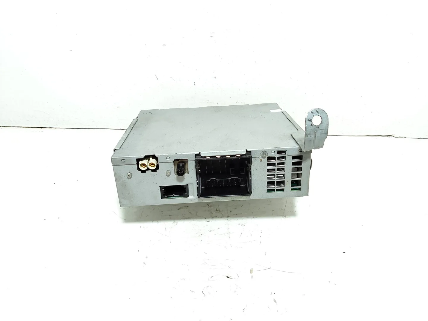 UNITà DI CONTROLLO MULTIMEDIALE NAVIGATORE GPS con codice 4G0035061A da UNITÀ DI CONTROLLO MULTIMEDIALE NAVIGATORE GPS VOLKSWAGEN Touareg 2° Serie (10>)