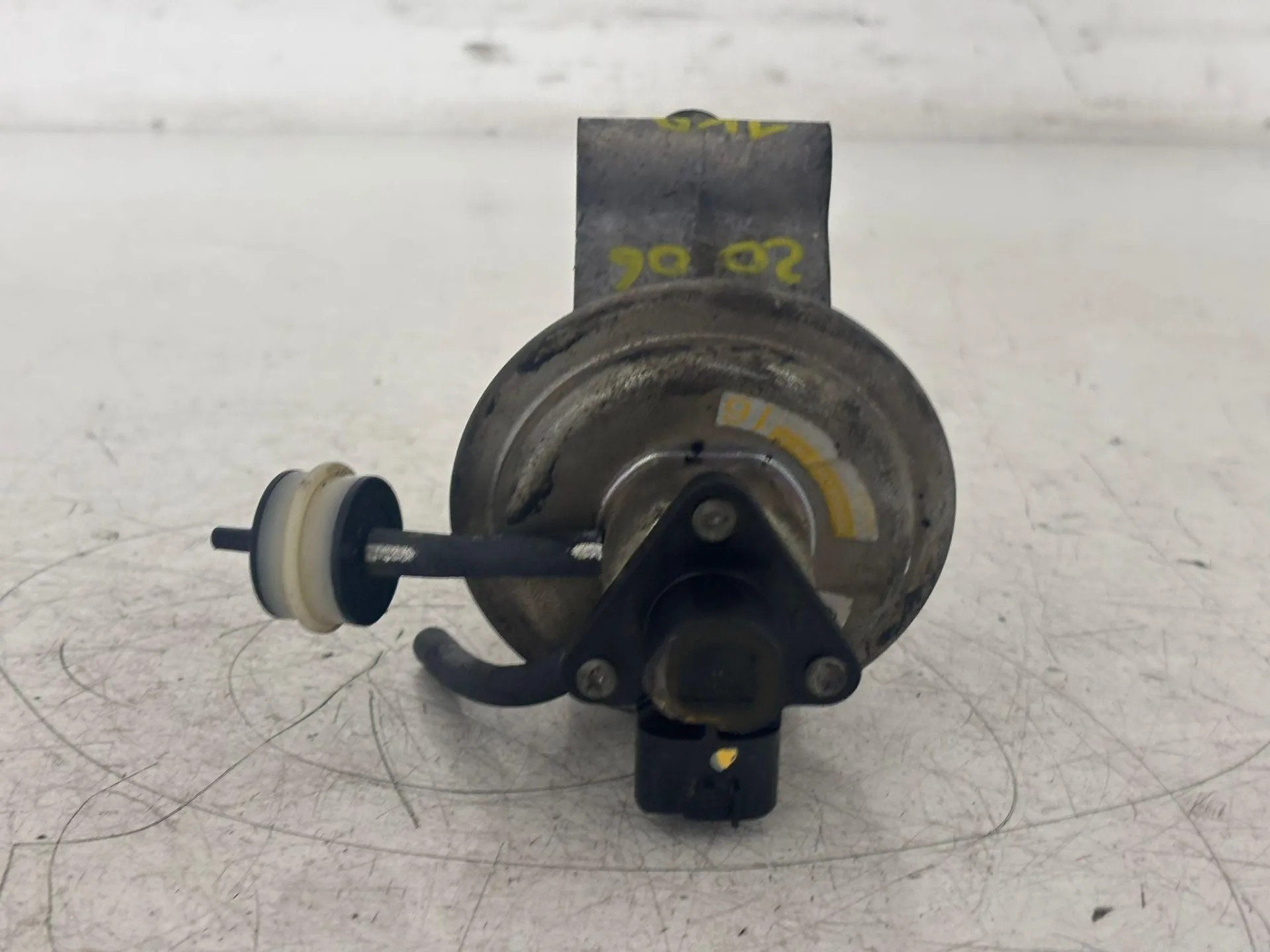 VALVOLA EGR con codice 25800-30120 da TOYOTA Land Cruiser 3° Serie Diesel 3000 (02>07)