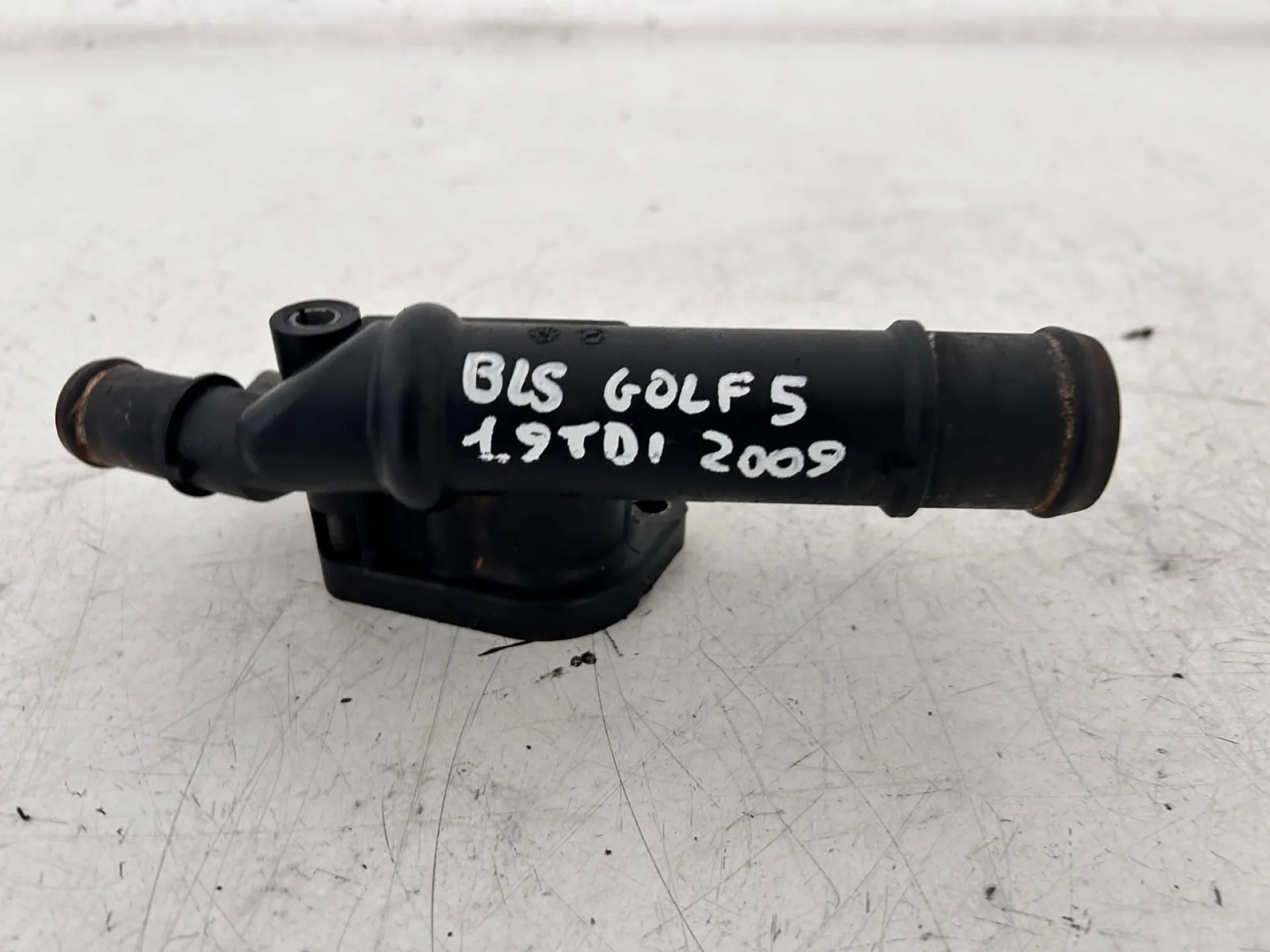 VALVOLA TERMOSTATICA con codice 03G121132B da VOLKSWAGEN Golf 5 Berlina Diesel 1900 (03>08)