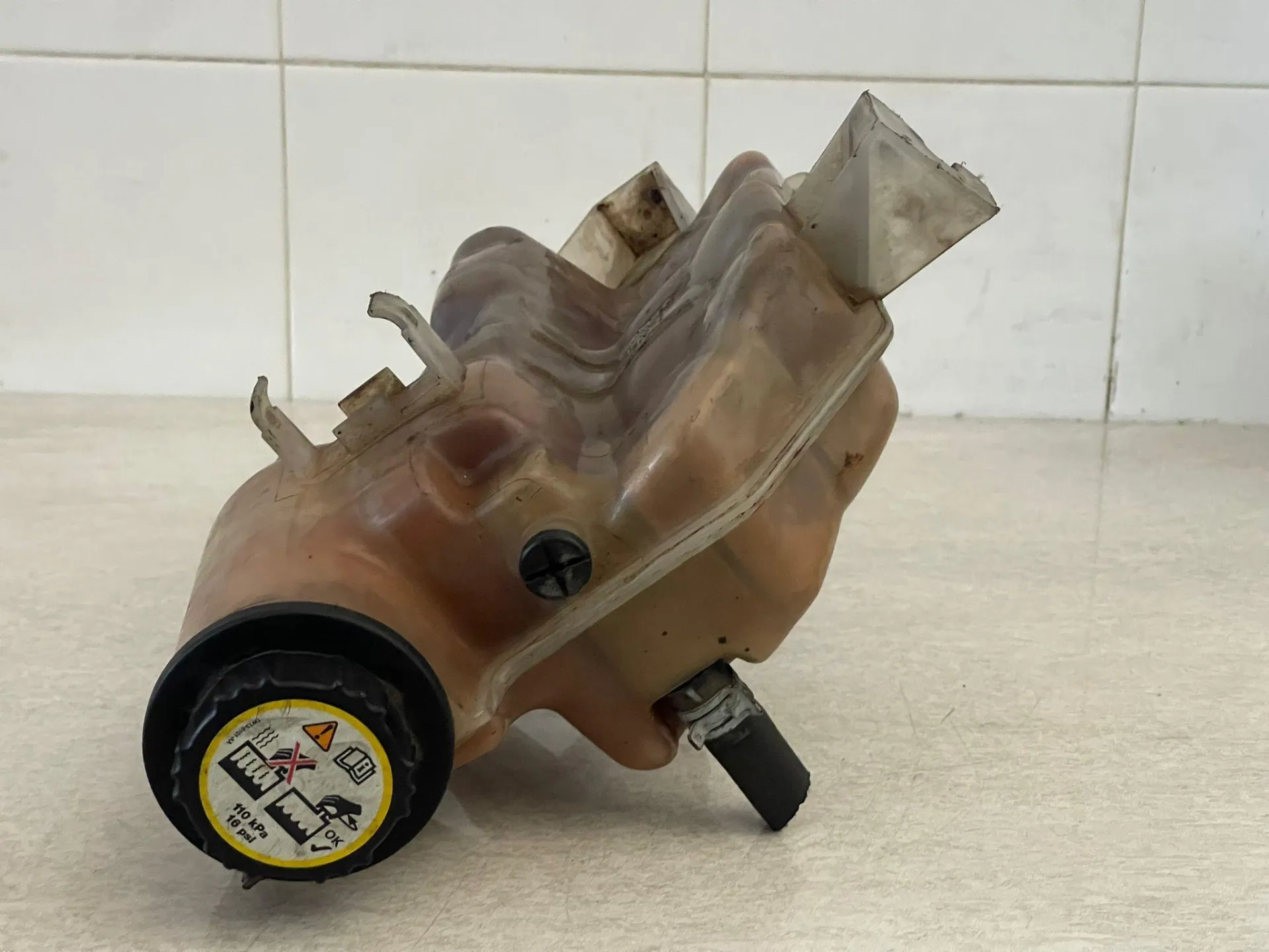 VASCHETTA LIQUIDO RADIATORE con codice PCF500015 da LAND ROVER Range Rover SPORT Diesel 2700 (05>13)