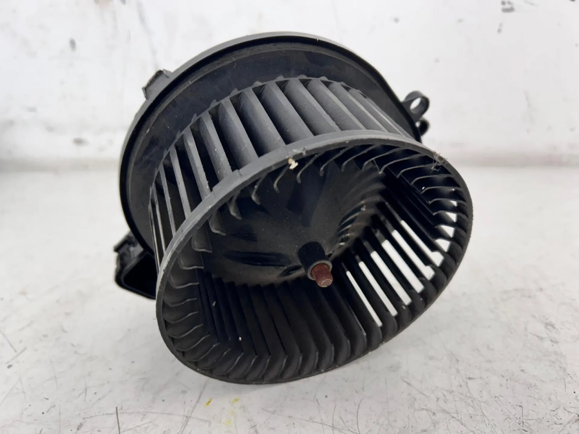 VENTOLA RISCALDAMENTO con codice 9270254-01 da BMW Serie 1 F20 (11>19)