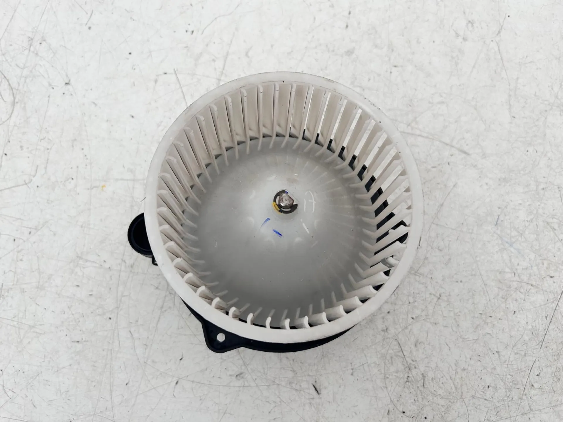 VENTOLA RISCALDAMENTO con codice 97113K7000 da HYUNDAI i10 Serie (AC3, AI3) (19>)