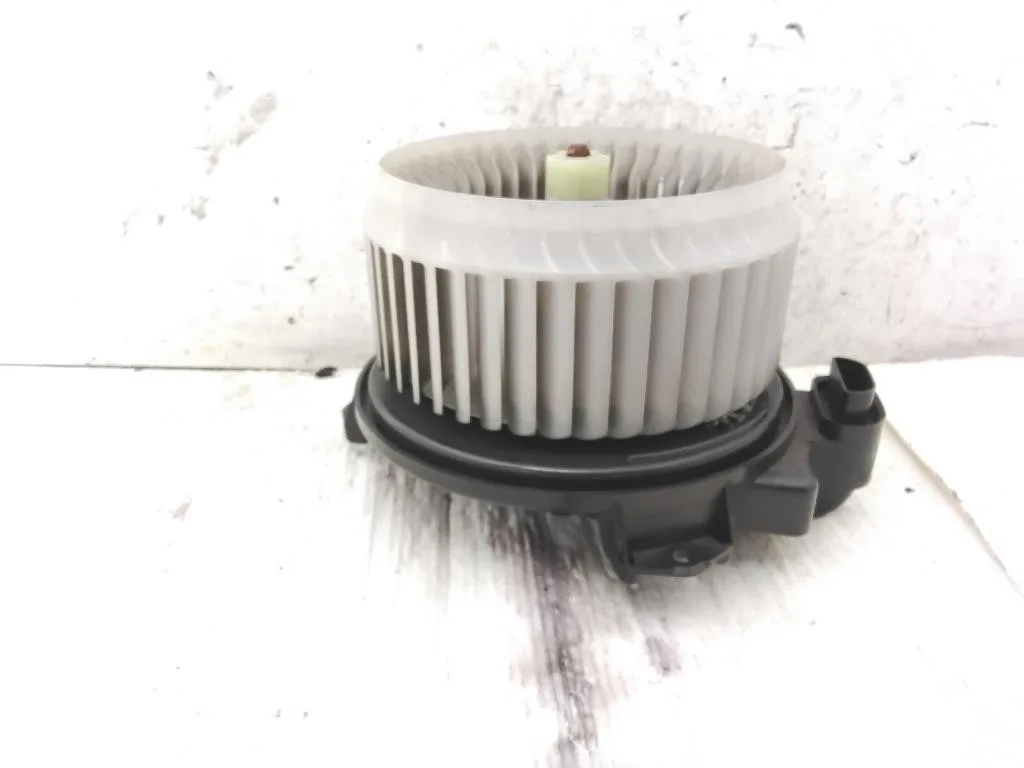 VENTOLA RISCALDAMENTO TOYOTA Yaris Serie 1NRFE (11>13)