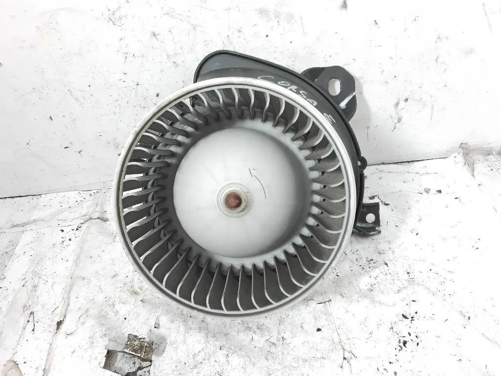 VENTOLA RISCALDAMENTO con codice 13335075 da OPEL Corsa E 3° Serie (15>)