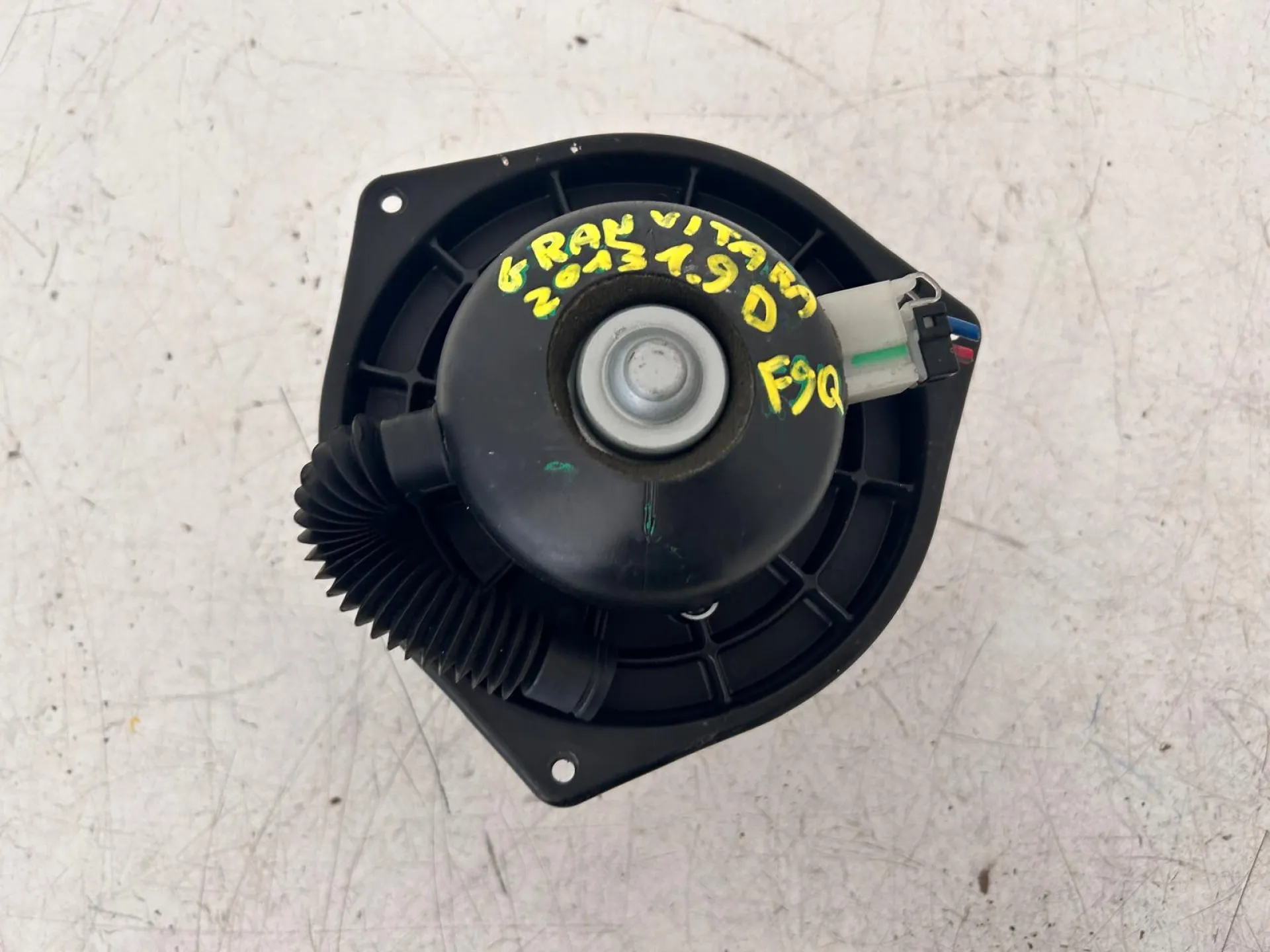 VENTOLA RISCALDAMENTO con codice CSA431D011 da SUZUKI Grand Vitara JB (06>)