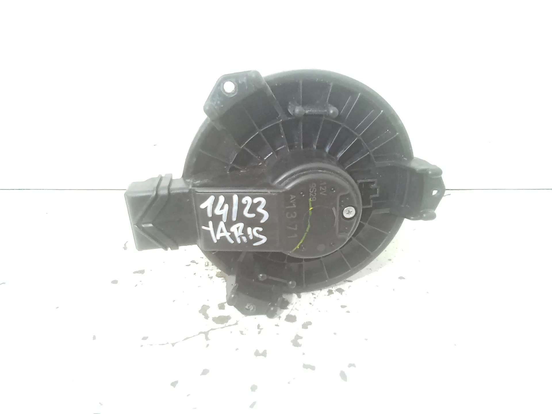 VENTOLA RISCALDAMENTO con codice Av1371 da TOYOTA Yaris Serie (14>16)