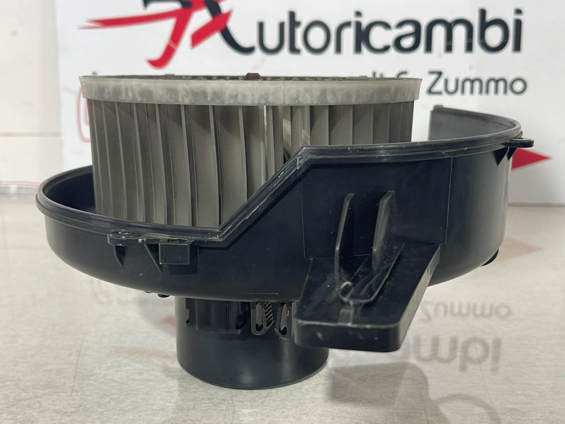 VENTOLA RISCALDAMENTO VOLKSWAGEN Polo 5° Serie 6R1819015A con codice motore CFW (09>17)