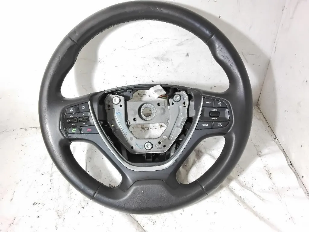 VOLANTE con codice 56100-8140 da HYUNDAI i20 2° Serie (15>)