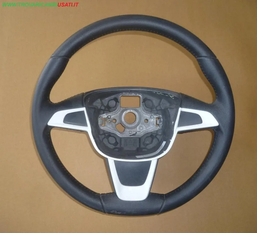 VOLANTE IN PELLE