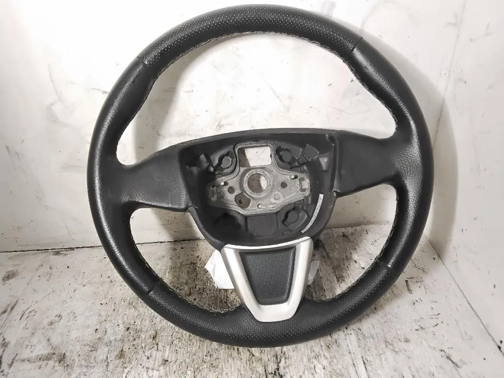 VOLANTE con codice 6J0419091LYTM da SEAT Ibiza Serie (08>12)