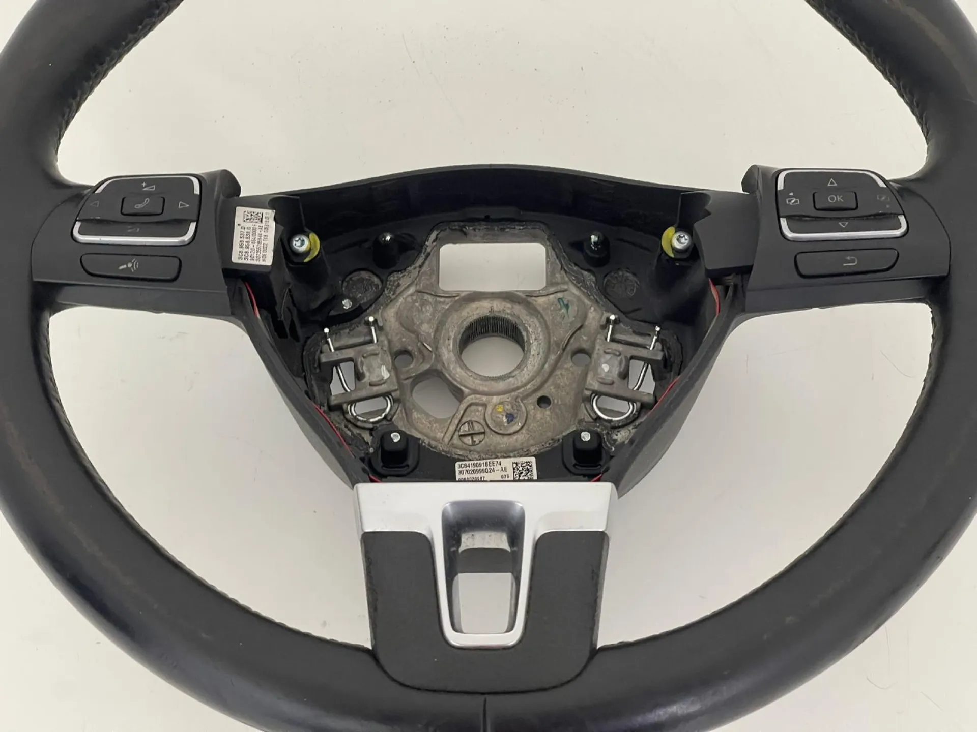 VOLANTE con codice 3C8419091BEE74 da VOLKSWAGEN Passat Variant 5° Serie (10>)