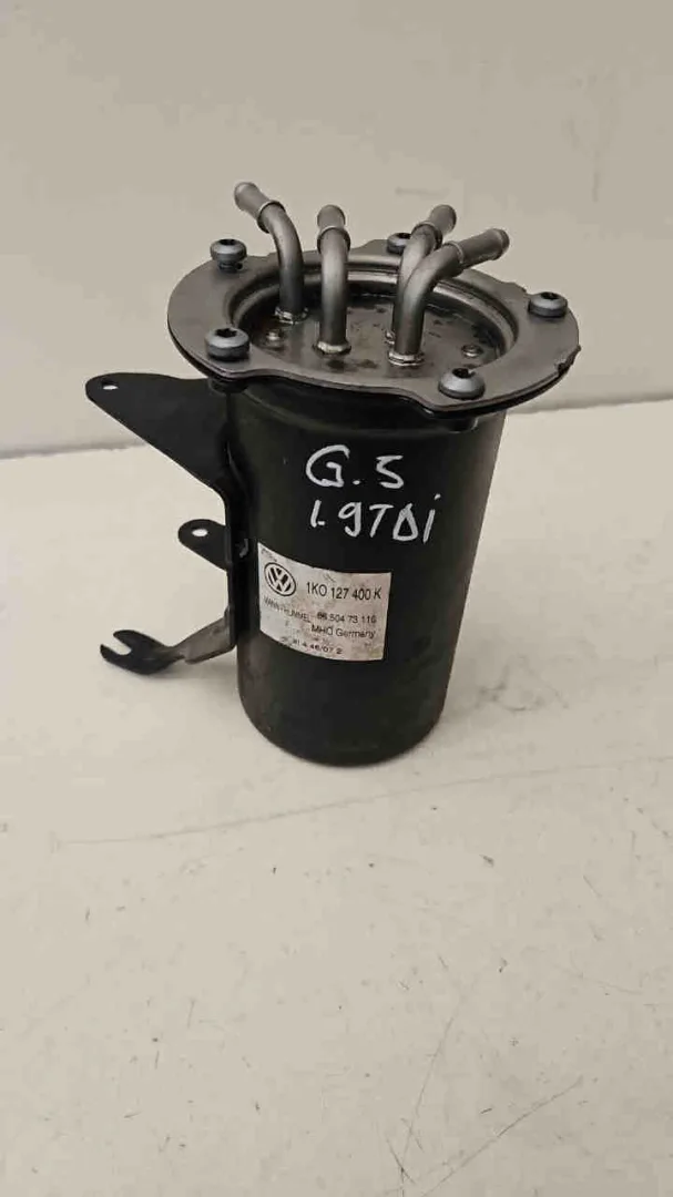 Supporto filtro gasolio VOLKSWAGEN Golf 5 Berlina (03>08) del 2003 - 2008  CODICE RICAMBIO : 1k0127400k