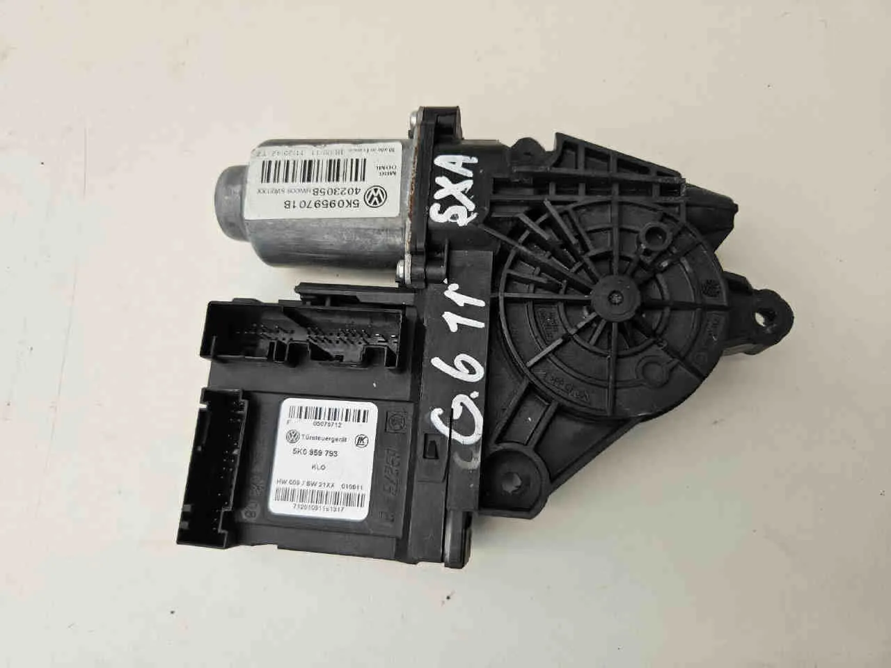 Motorino Alzavetro Anteriore Sinistro VOLKSWAGEN Golf 6 Berlina (08>12) del 2008 - 2012  CODICE RICAMBIO : 5k0959793