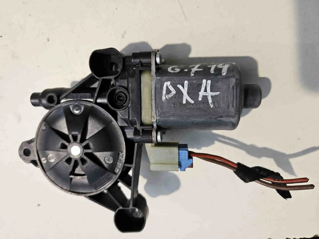 Motorino Alzavetro anteriore destra VOLKSWAGEN Golf 7 Variant (12>) del 2012 - 2017  CODICE RICAMBIO : 5q0959802b