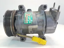 COMPRESSORE A/C con codice 9646273880 / 1438F da PEUGEOT 307 Berlina 2° Serie 1600 Diesel 80 (2007)