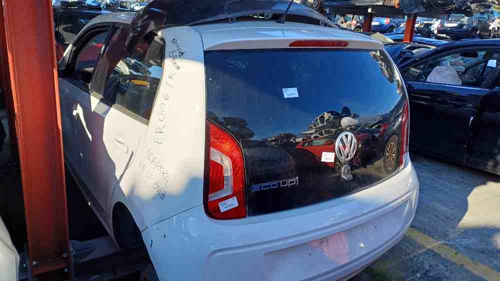 FENDINEBBIA DESTRO da VOLKSWAGEN Up del 2014 METANO/BENZINA 999cc.