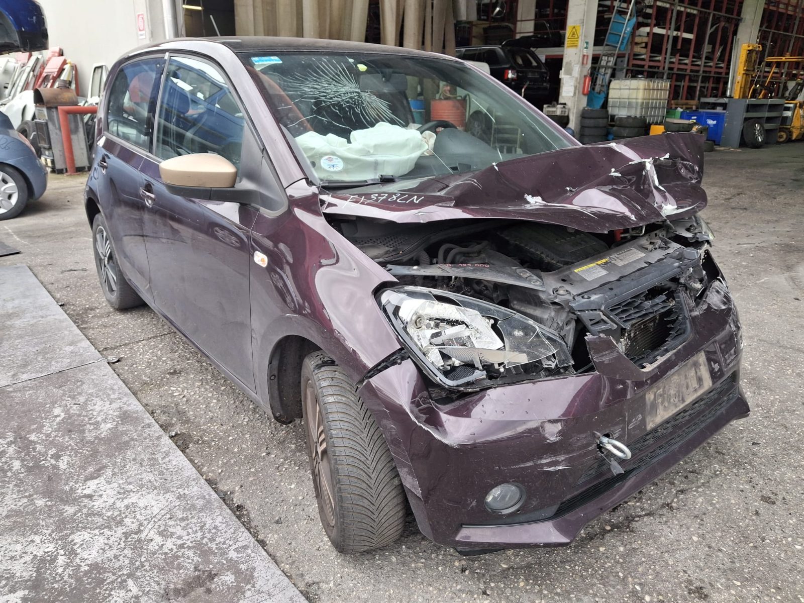 MOZZO ANTERIORE SINISTRO da SEAT Mii del 2017 METANO/BENZINA 999cc.